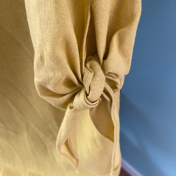 Peggy  Hartanto size 4 yellow blouse tie short sleeve - Picture 2 of 4